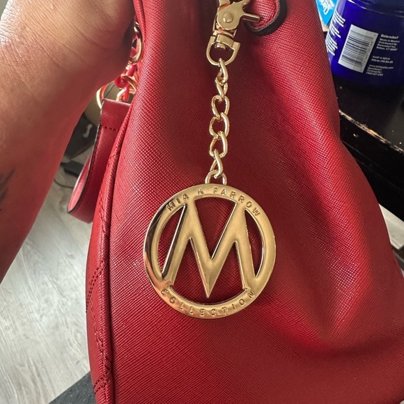 Mia K Farrow Alyssa Women's leather vintage Red Medium Purse NWT - Picture 3 of 4